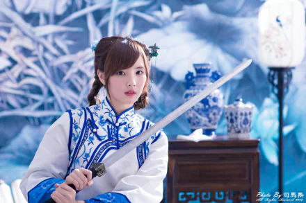 sword lantern vase traditional costume Taiwanese asian model woman Yu Chen Zheng HD Desktop Wallpaper | Background Image