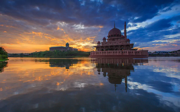  Putra Mosque at Lake Tasik Putrajaya, Malaysia
