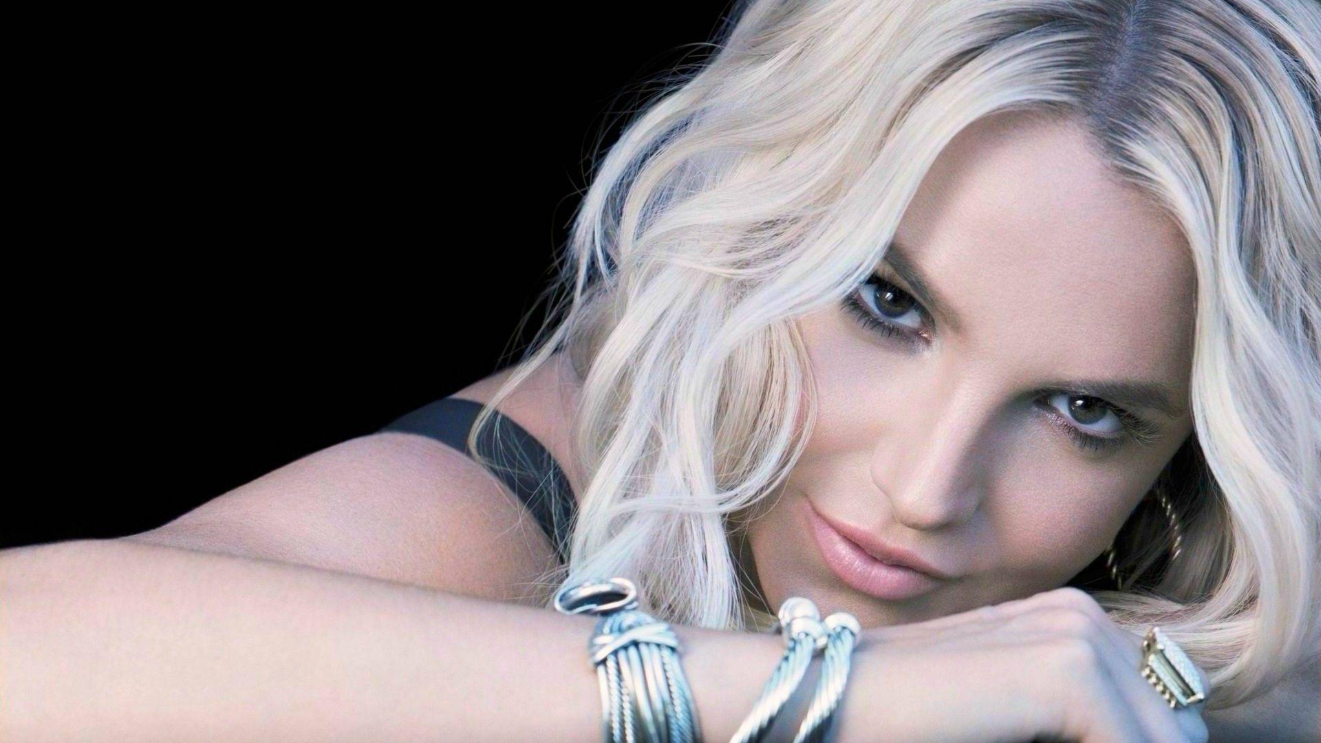 Download Britney Spears Smiling Wallpaper  Wallpaperscom