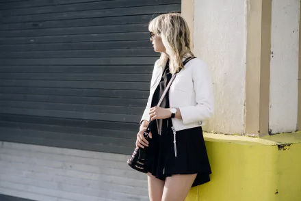 woman Lisa Dengler HD Desktop Wallpaper | Background Image