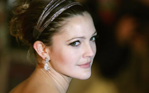Celebrity Drew Barrymore HD Desktop Wallpaper | Background Image