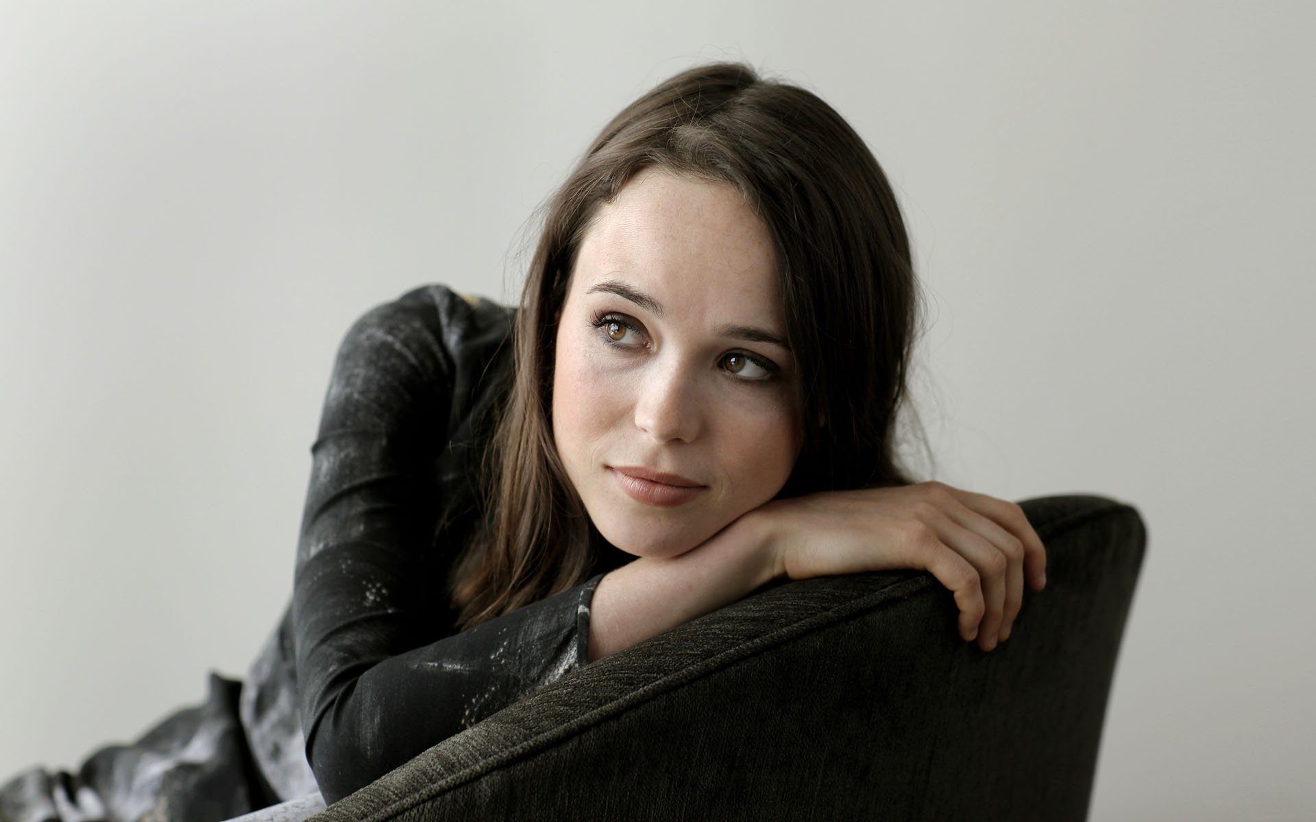 Download Celebrity Ellen Page HD Wallpaper