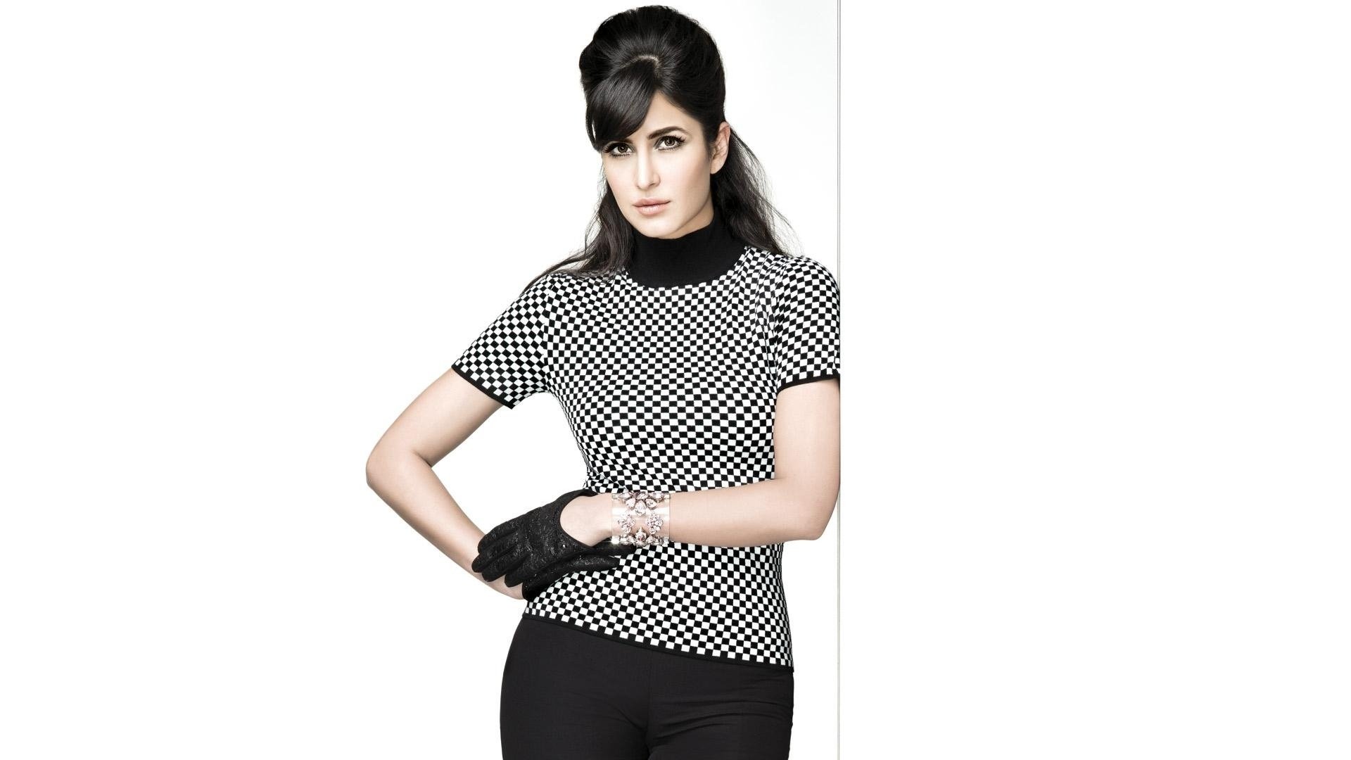 Stunning Katrina Kaif HD Wallpaper