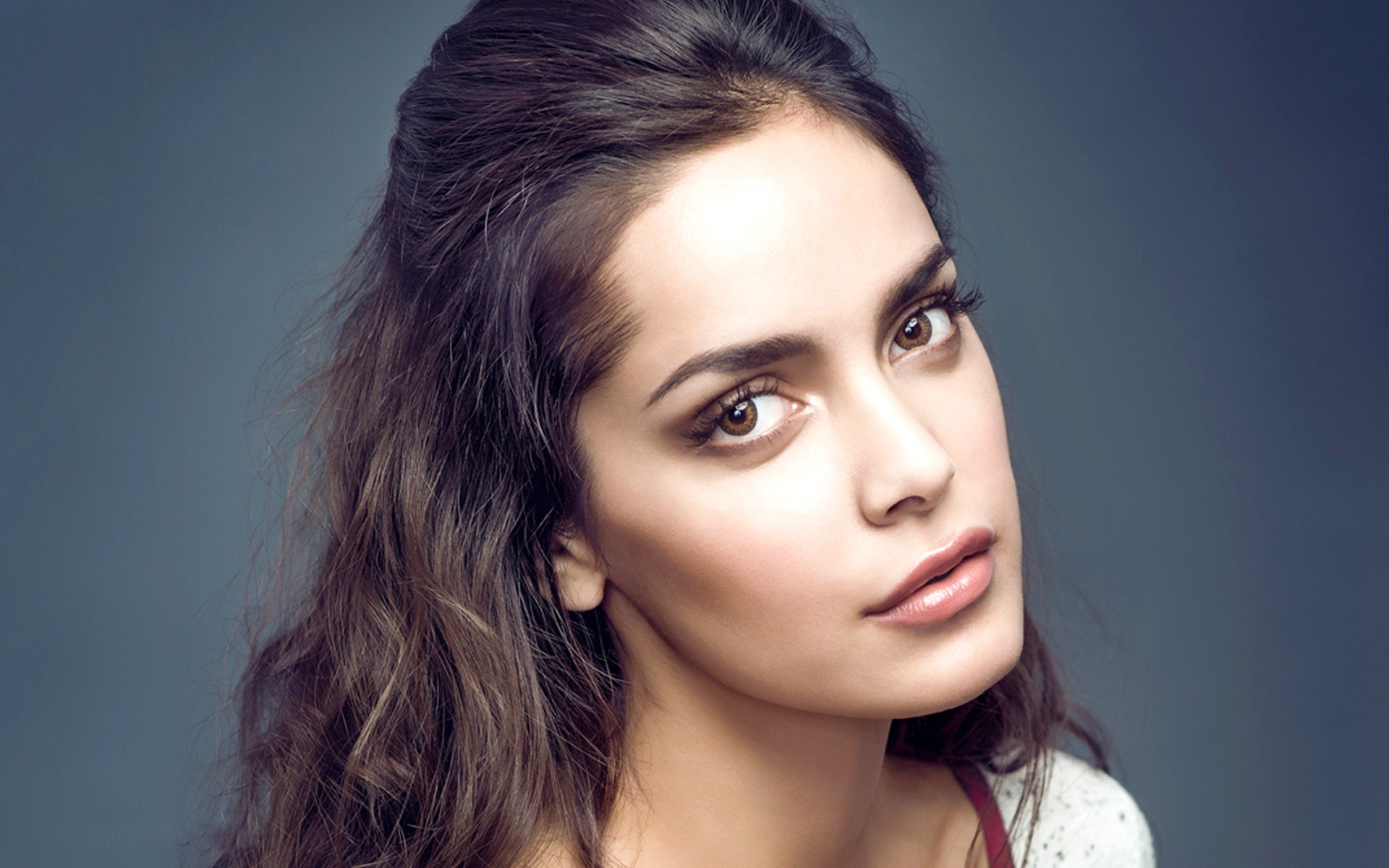 Celebrity Shazahn Padamsee HD Wallpaper | Background Image