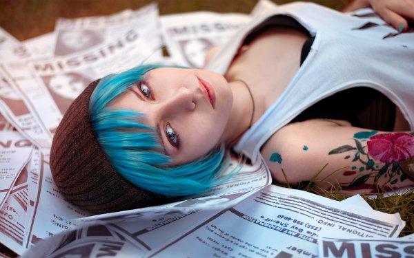 Frauen Cosplay Life Is Strange Chloe Price Blue Hair Hat Tattoo Newspaper Blue Eyes HD Wallpaper | Hintergrund