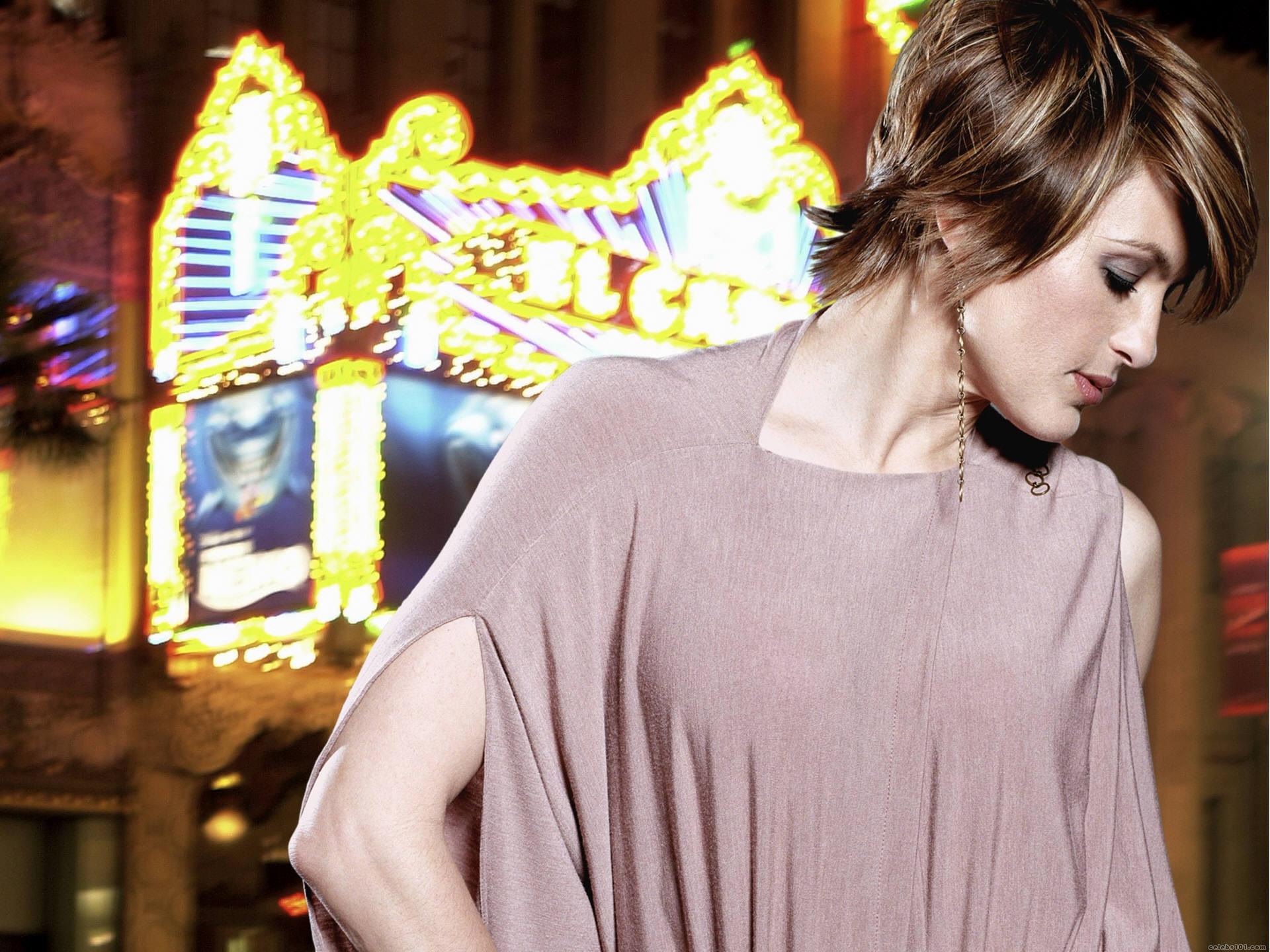 Mariska Hargitay Desktop Wallpaper