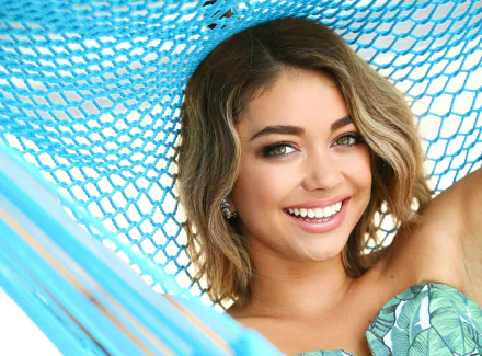 Celebrity Sarah Hyland HD Desktop Wallpaper | Background Image
