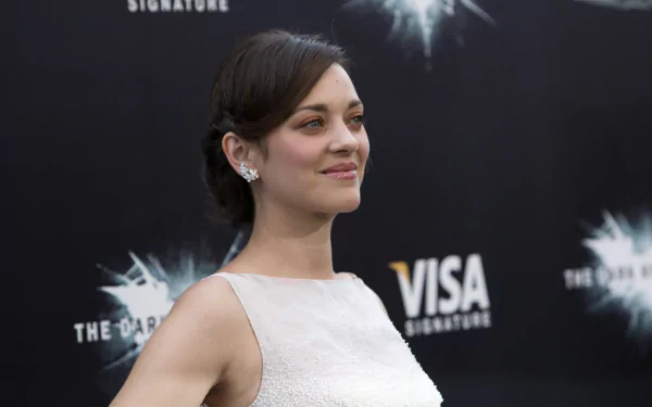 Celebrity Marion Cotillard HD Desktop Wallpaper | Background Image