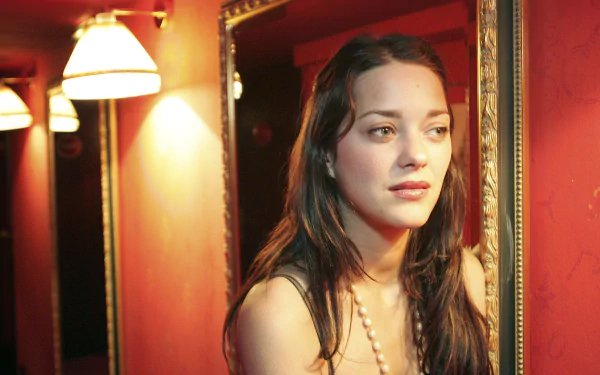 Celebrity Marion Cotillard HD Desktop Wallpaper | Background Image