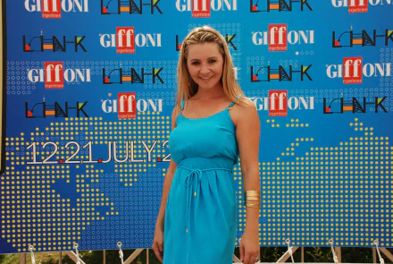 woman Beverley Mitchell HD Desktop Wallpaper | Background Image