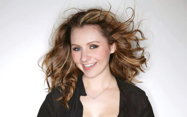 woman Beverley Mitchell HD Desktop Wallpaper | Background Image