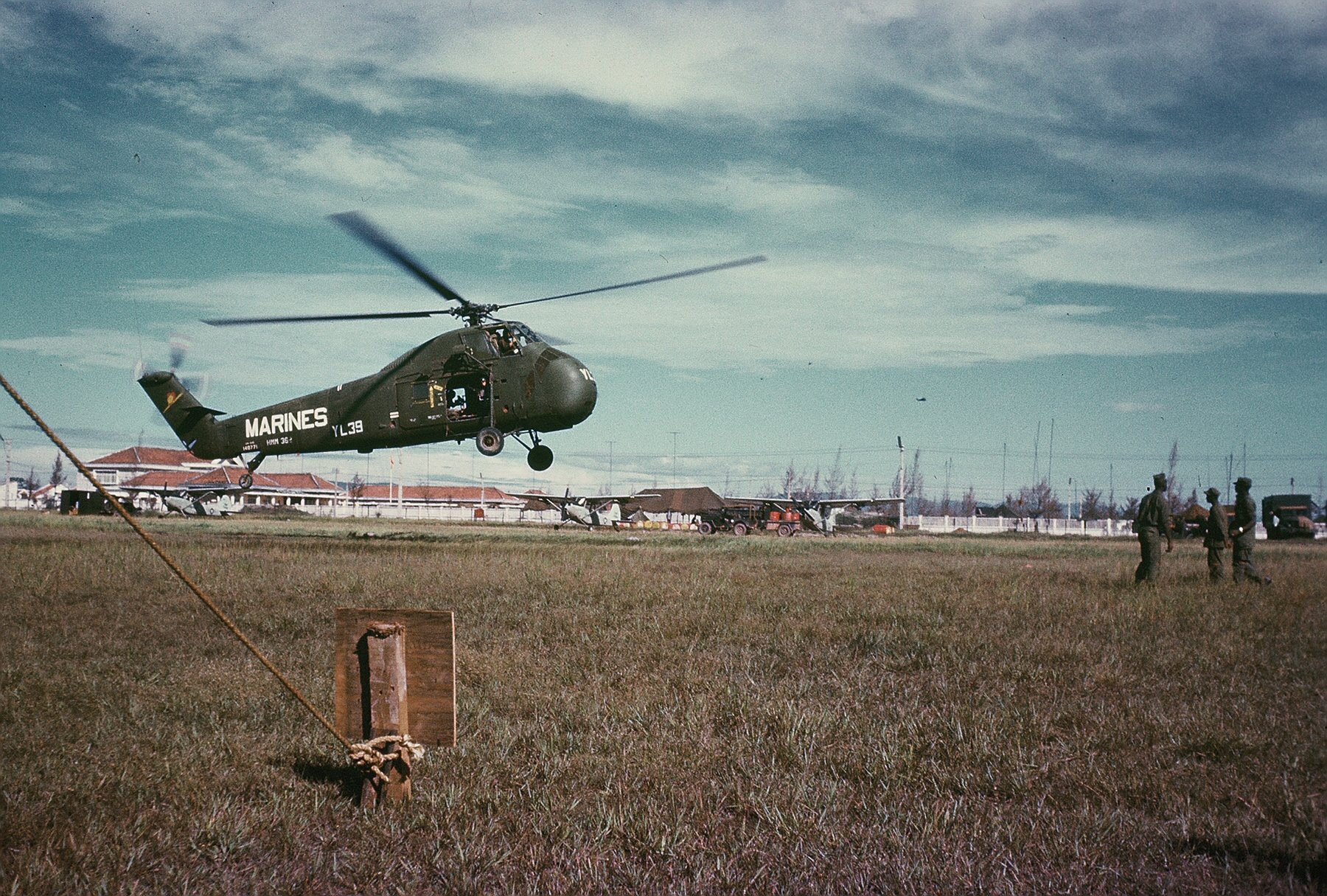 Download Military Sikorsky H-34 Wallpaper