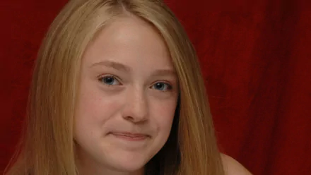 Celebrity Dakota Fanning HD Desktop Wallpaper | Background Image