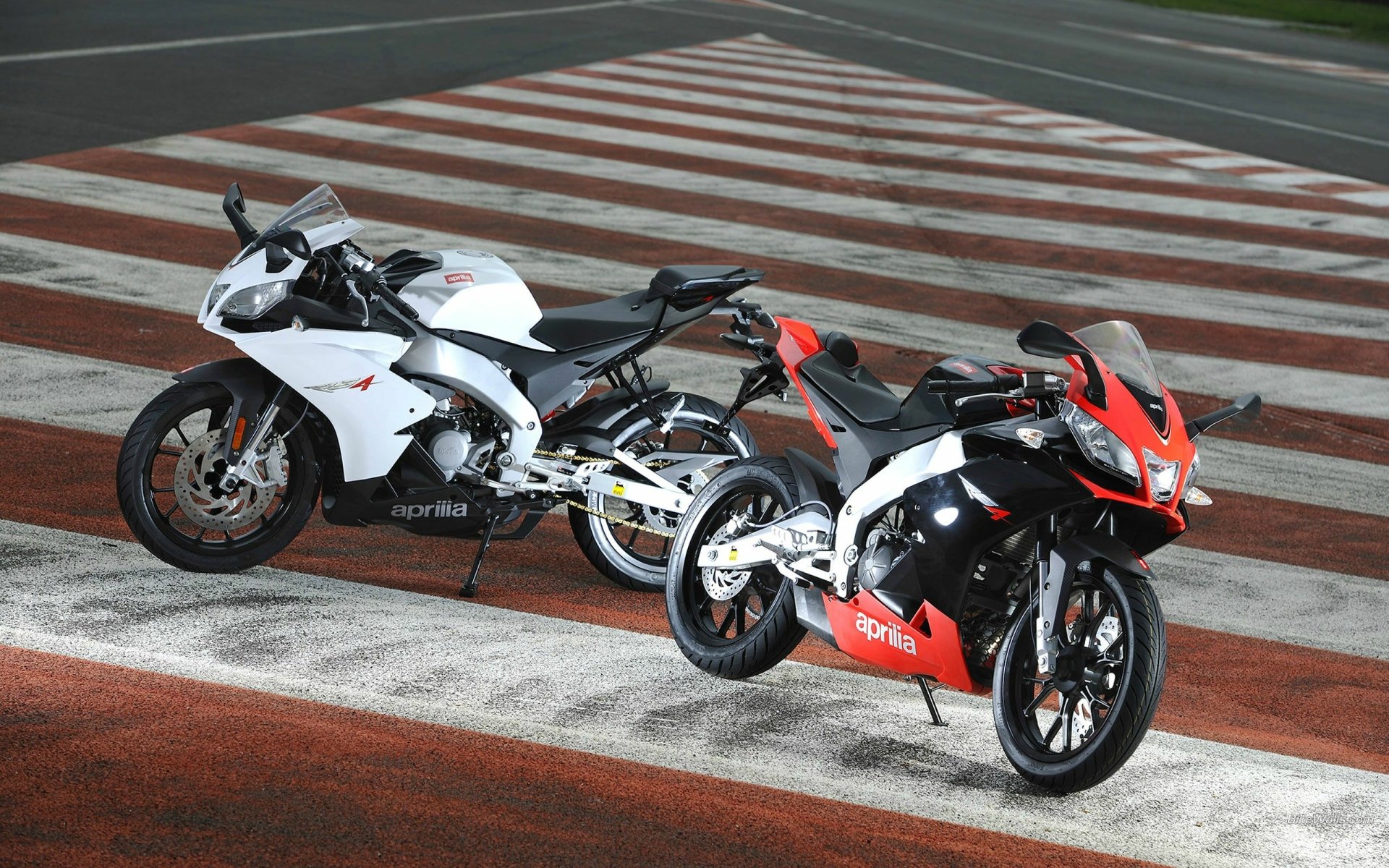 Download Vehicle Aprilia HD Wallpaper