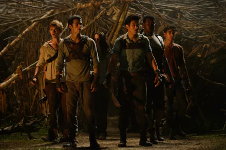 Dylan O'Brien Ki Hong Lee Thomas Brodie-Sangster movie Maze Runner: The Scorch Trials HD Desktop Wallpaper | Background Image