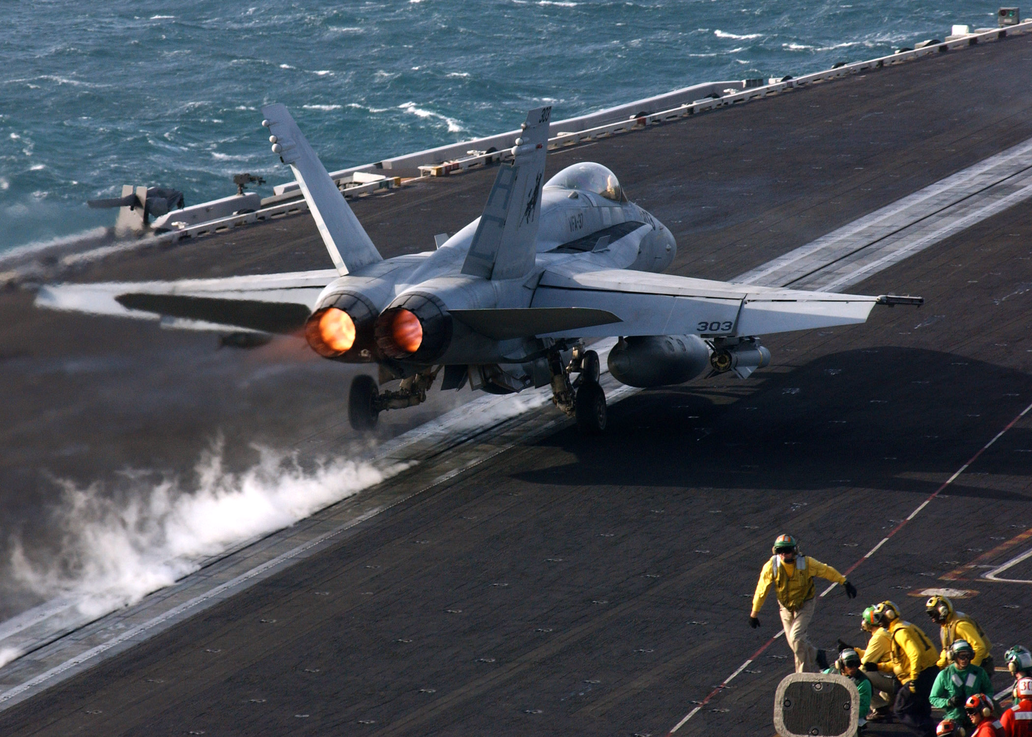 download-military-mcdonnell-douglas-f-a-18-hornet-hd-wallpaper