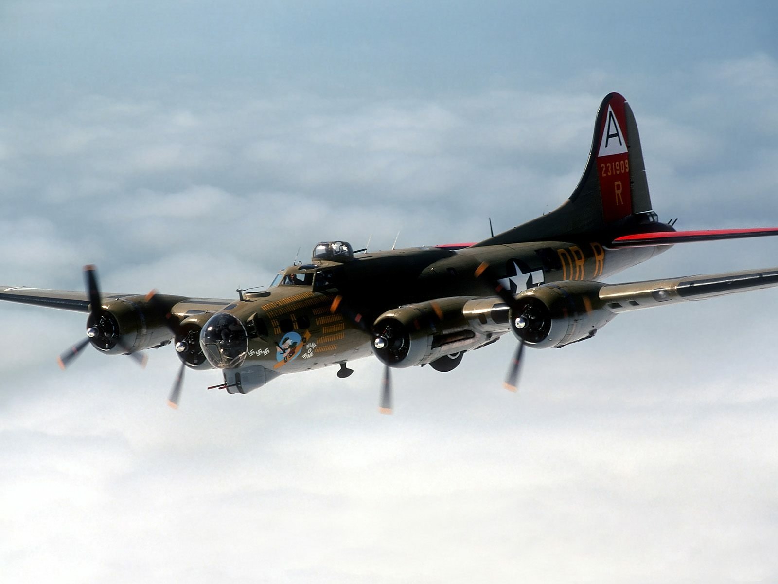 Download Military Boeing B-17 Flying Fortress Wallpaper