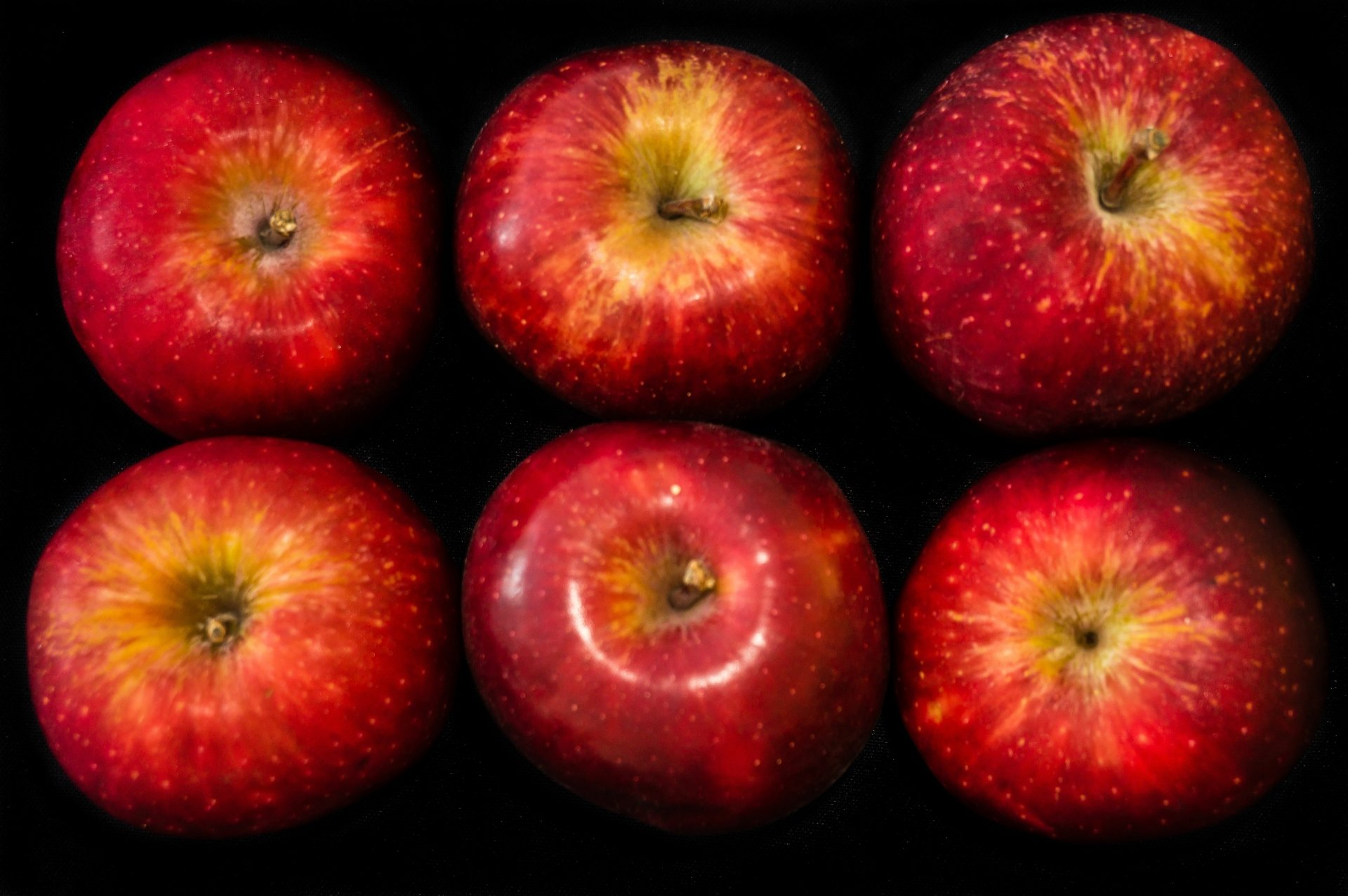 Download Fruit Food Apple  4k Ultra HD Wallpaper