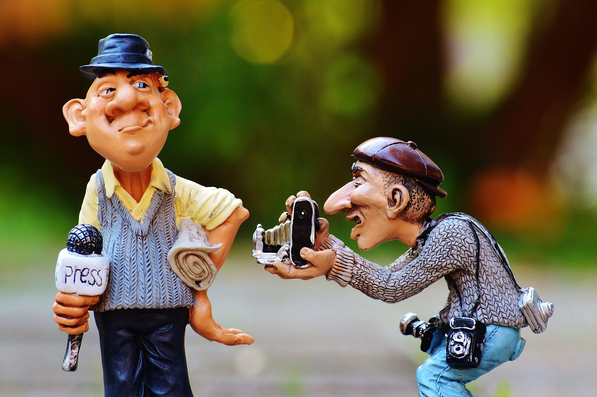 Press And Journalist Figurines HD Wallpaper | Background Image | 1920x1276