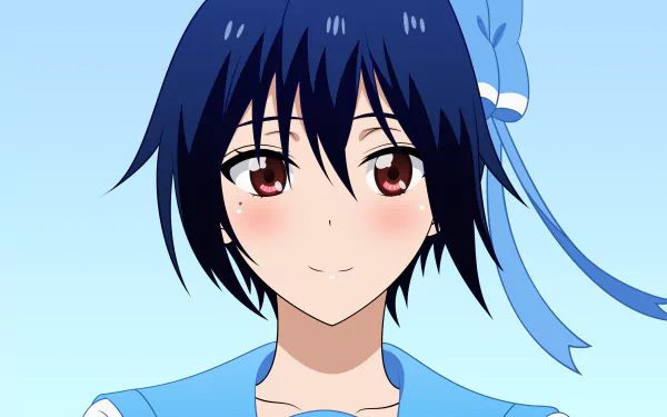 A vibrant 4K Ultra HD desktop wallpaper featuring Seishirou Tsugumi from the anime Nisekoi, showcasing her cheerful expression against a soft blue background.