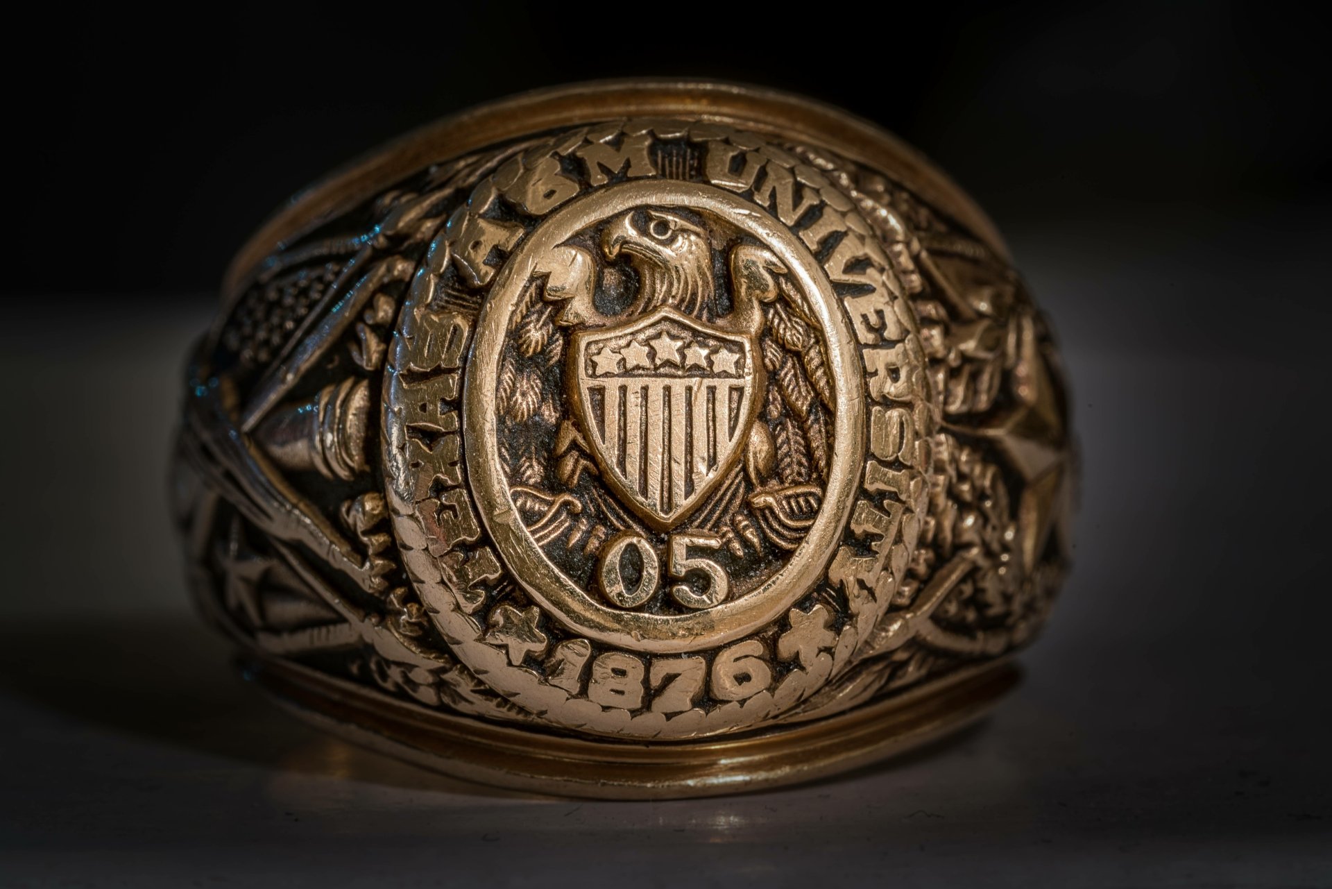 Download Man Made Jewelry 8k Ultra HD Wallpaper