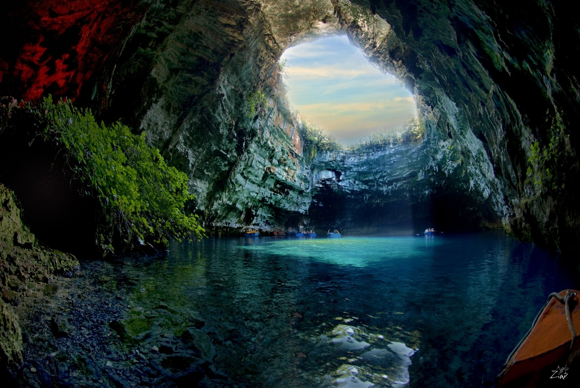 Melissani Cave in Greece 4k Ultra Fond d'écran HD | Arrière-Plan