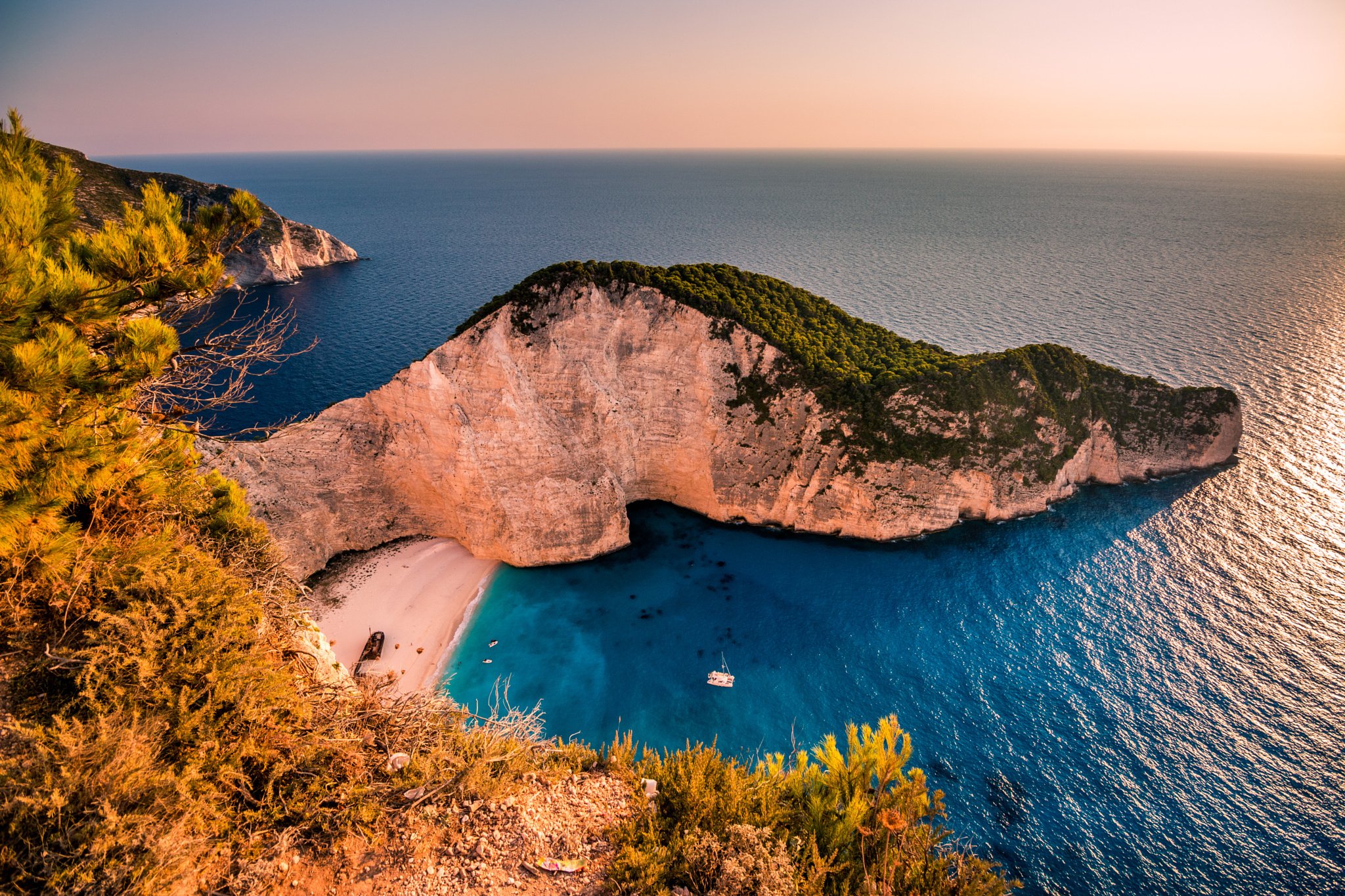 Colorful spring view of Navagio beach with shipwreck. Sunny evening  seascape of Ionian Sea, Zakynthos (Zante) island, Greece, Europe. Beauty of  nature Stock Photo - Alamy