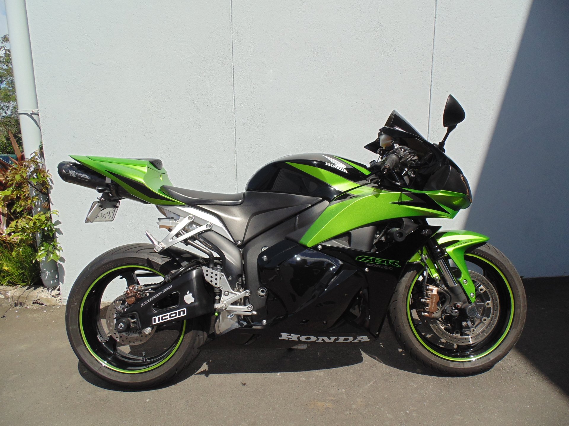 Download Motorcycle Vehicle Honda CBR600RR HD Wallpaper