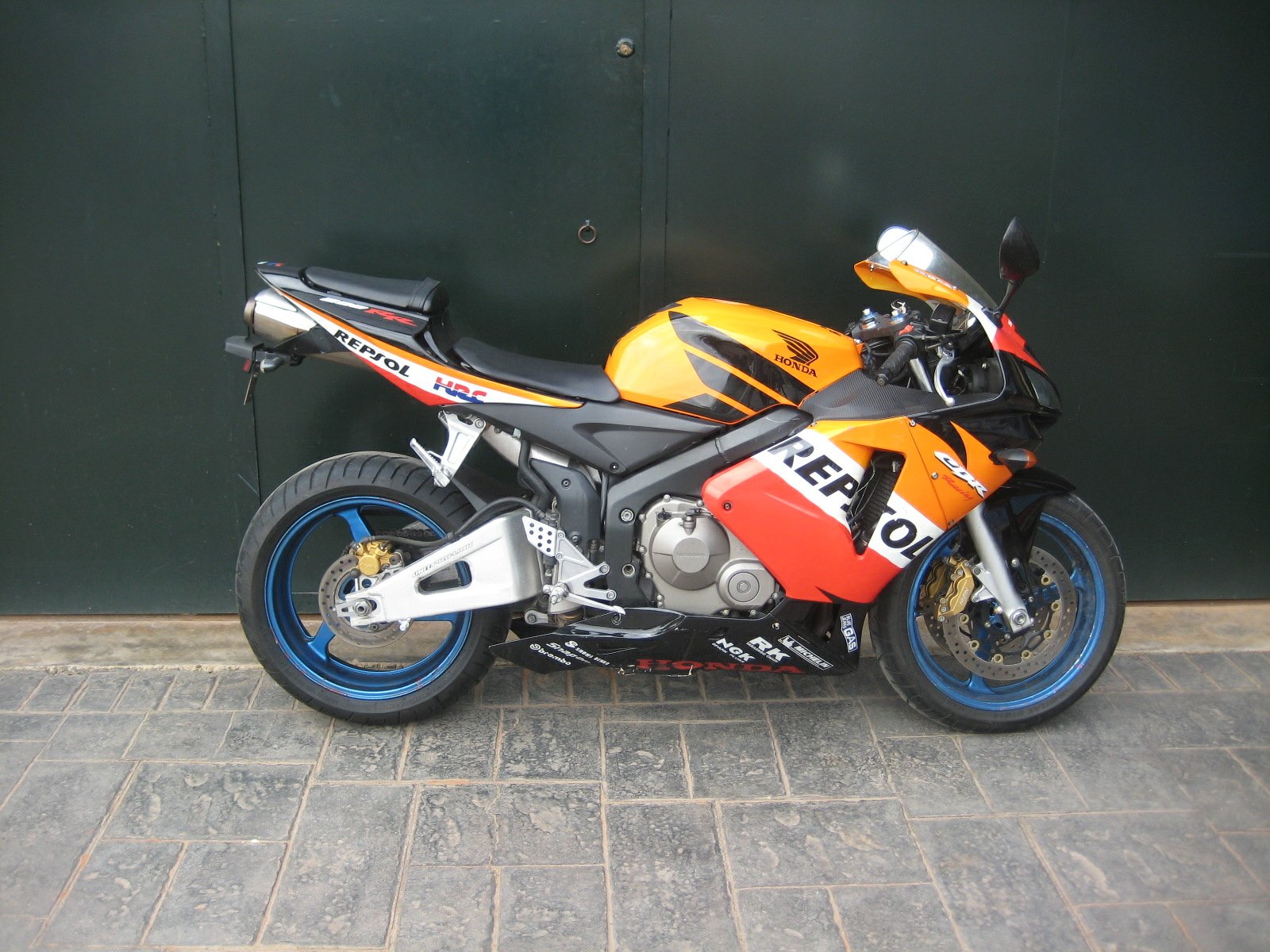 Download Motorcycle Vehicle Honda CBR600RR Wallpaper