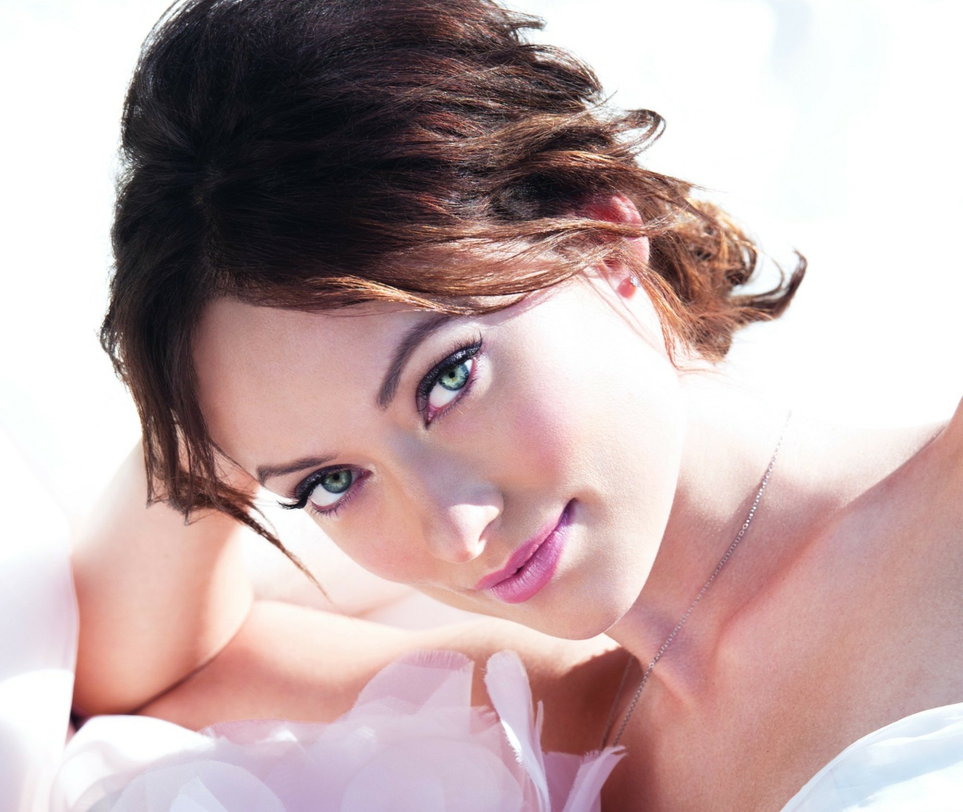 Olivia Wilde HD Wallpaper | Background Image | 2000x1687 ...