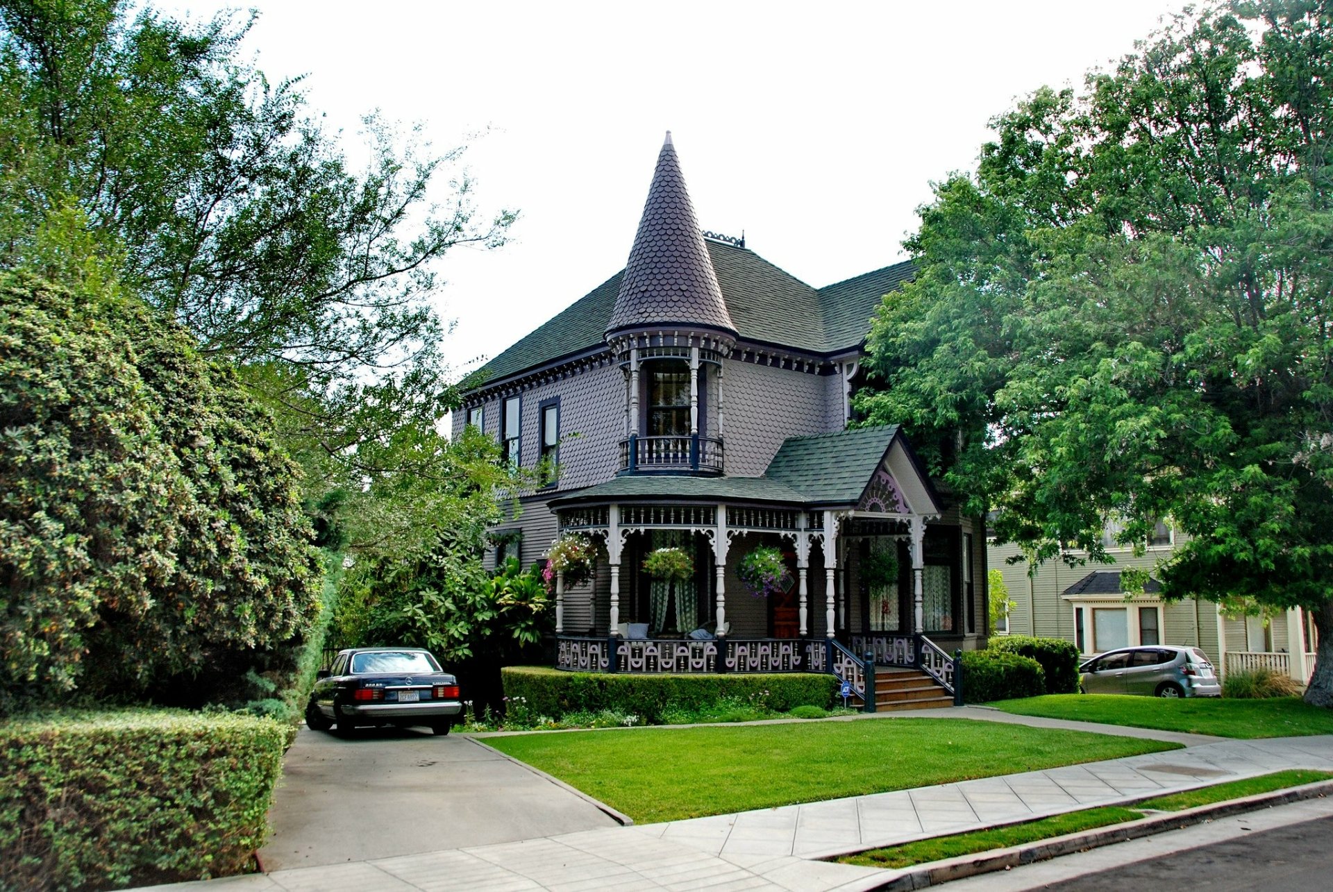 Download Victorian Man Made House HD Wallpaper