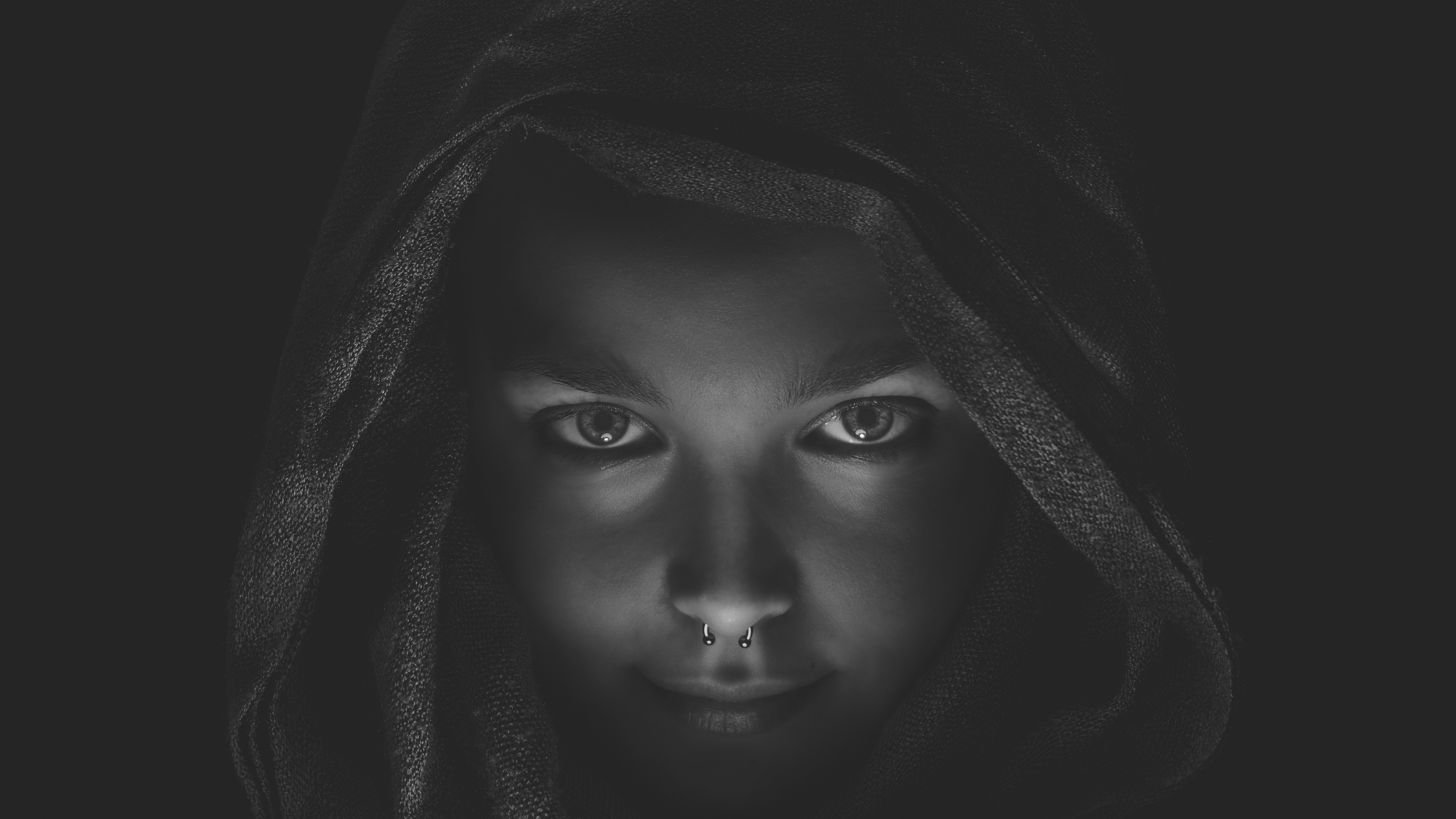 Dark goth portrait by Free-Photos