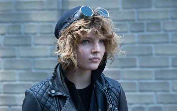 Camren Renee Bicondova as Selina Kyle/Catwoman from Gotham TV Show, featured in a 4K Ultra HD PC desktop wallpaper with a textured brick background.