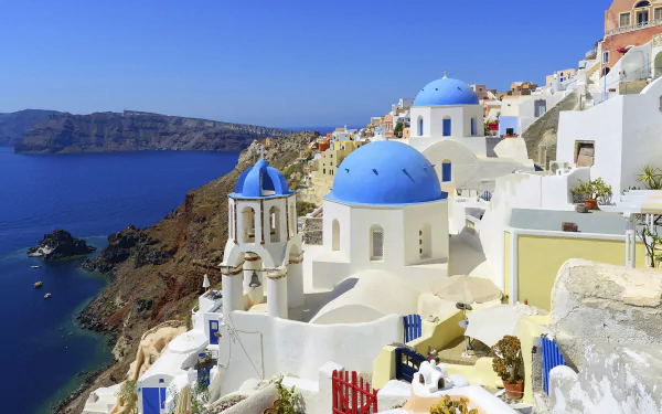 Idyllic village Oia on Santorini island, Greece
