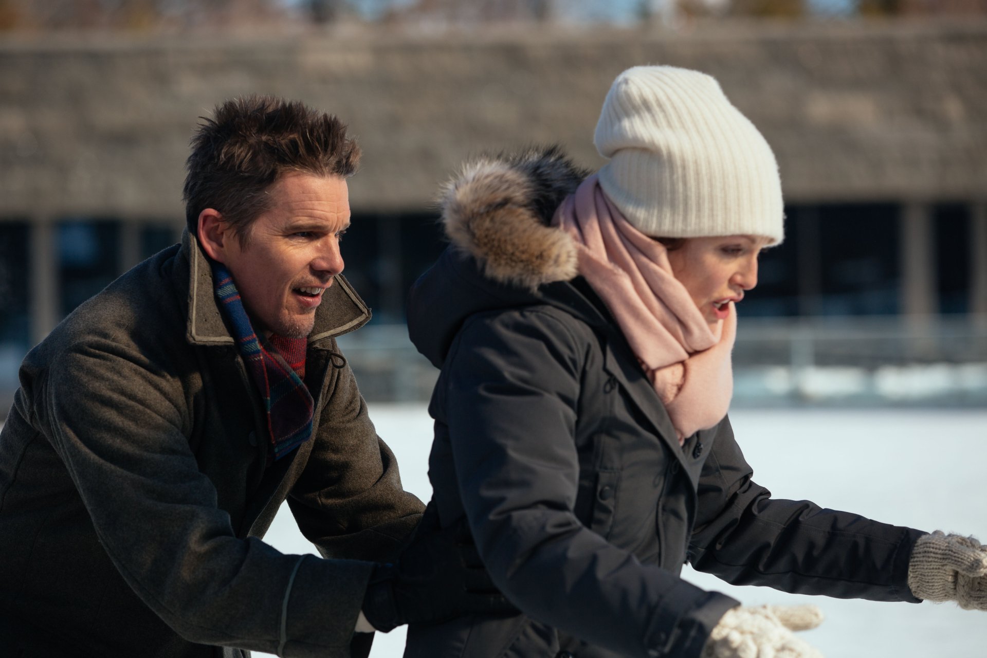 Download Julianne Moore Ethan Hawke Movie Maggie's Plan 4k Ultra HD Wallpaper