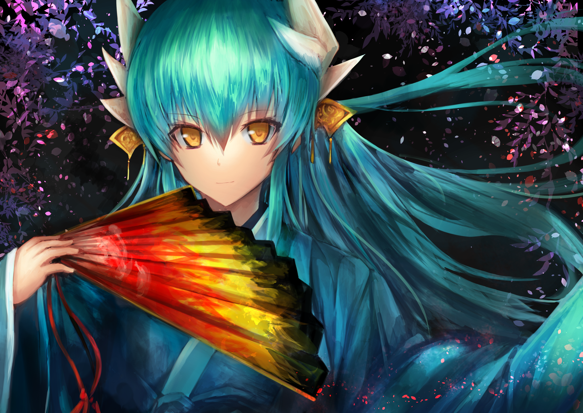 Close-up HD wallpaper of Kiyohime from Fate/Grand Order in traditional Japanese clothes, with aqua hair, yellow eyes, and horns, holding a colorful fan against a background of petals and dark sky.