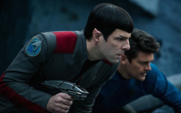 Movie Star Trek Beyond Spock Zachary Quinto Karl Urban Leonard McCoy Bones HD Wallpaper | Background Image