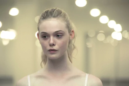 Elle Fanning movie The Neon Demon HD Desktop Wallpaper | Background Image
