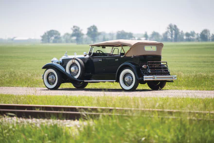  1930 Packard Deluxe Eight Sport Phaeton