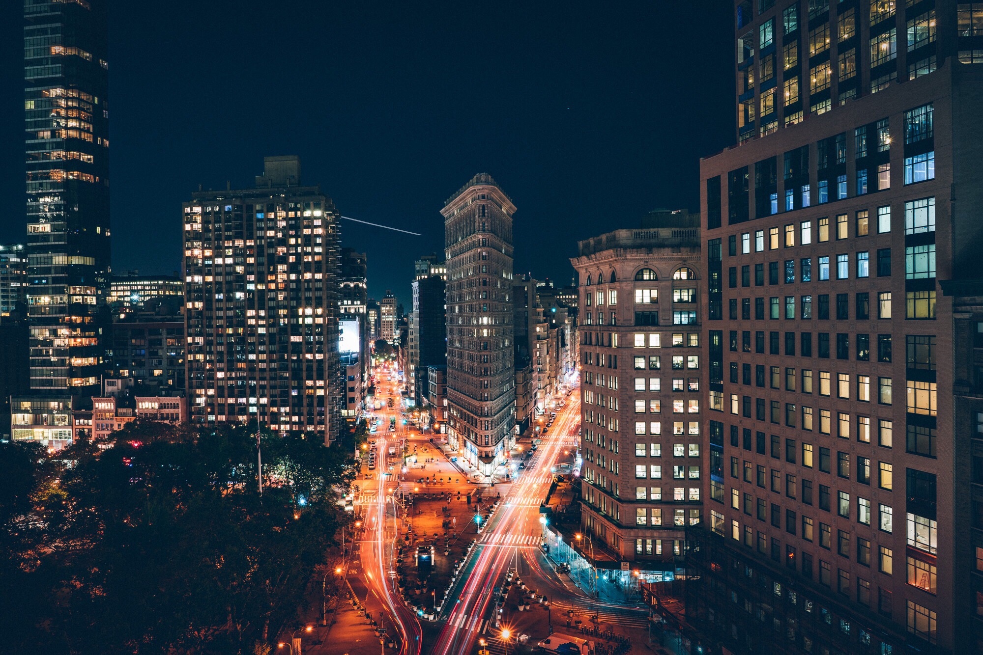 Download Street Skyscraper Building Time-lapse Light Night City USA Man ...