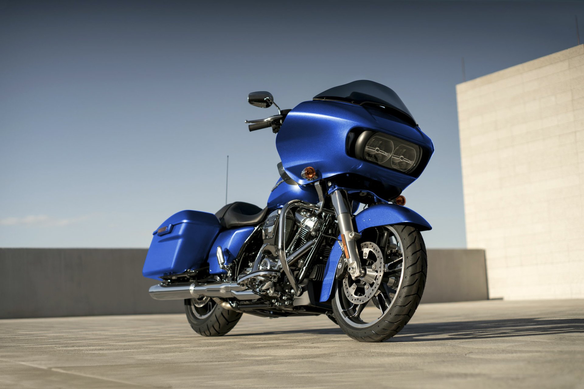 Download Vehicle Harley-Davidson Road Glide HD Wallpaper