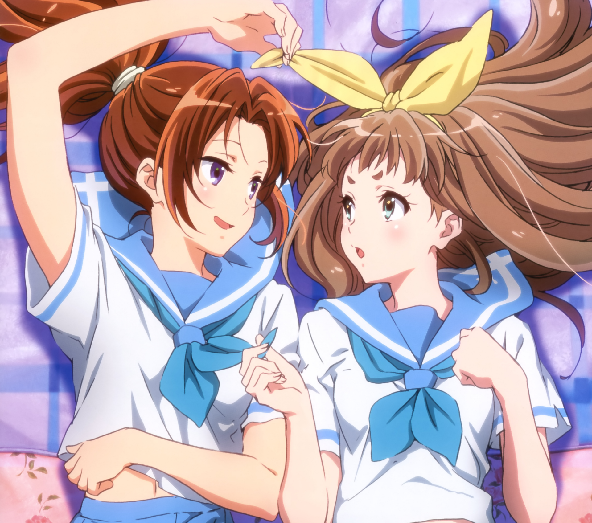 Anime Sound! Euphonium — two high-school girls in blue sailor uniforms smile and reach toward each other over a soft purple backdrop; 4K Ultra HD PC desktop wallpaper.