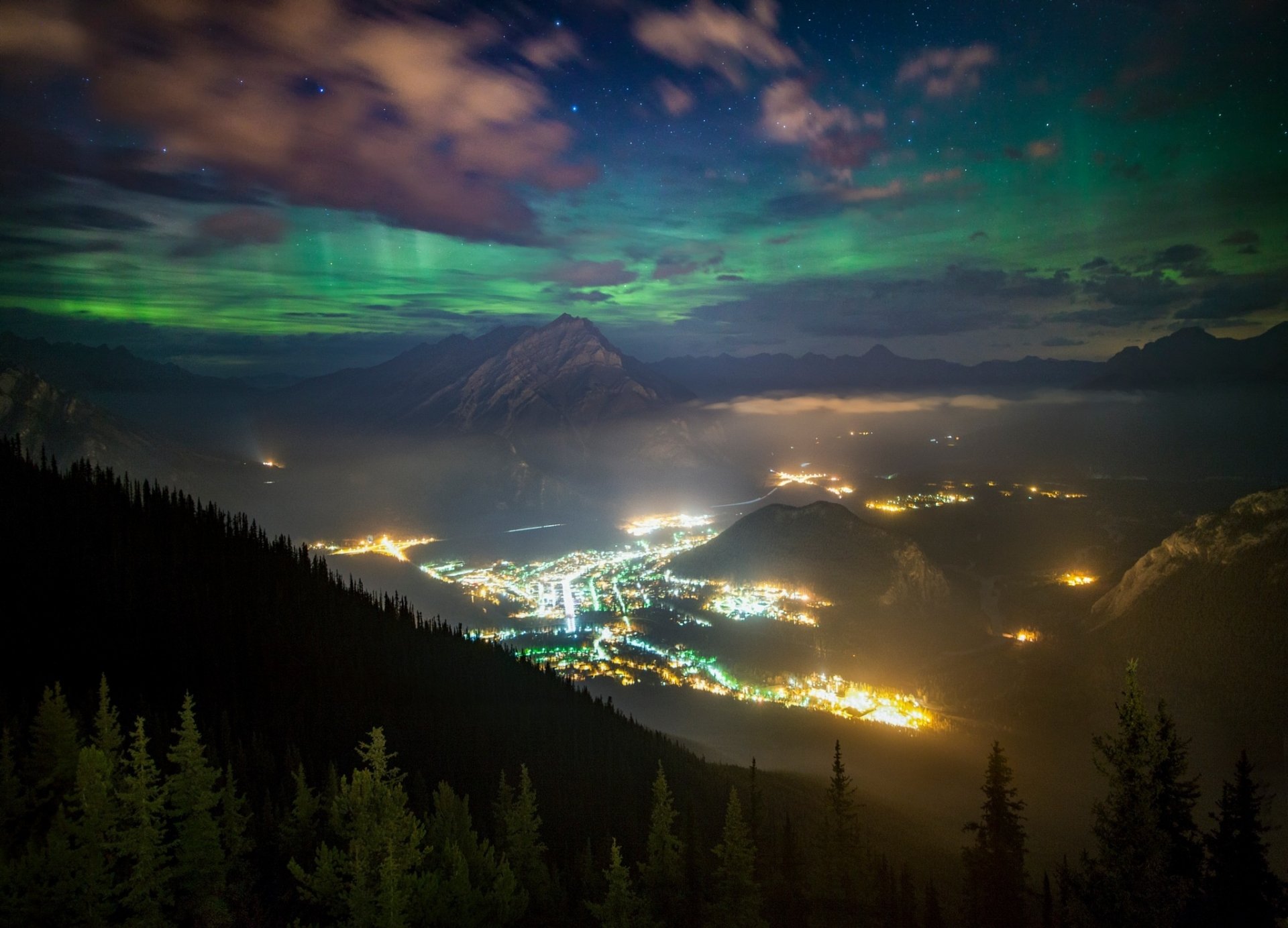 Aurora Australis Over Mountain Valley — Night Landscape HD Wallpaper