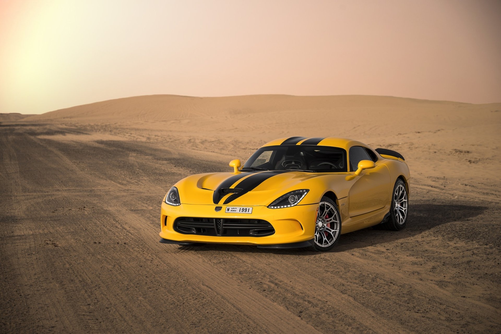 Yellow Dodge Viper GTS supercar sports car vehicle parked on a sandy desert track, HD PC desktop wallpaper background