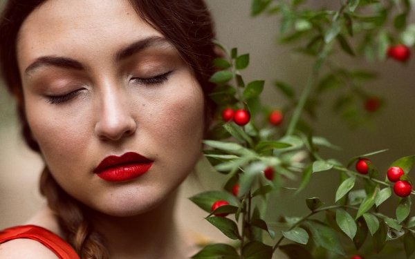 Women Face Model Lipstick Brunette HD Wallpaper | Background Image