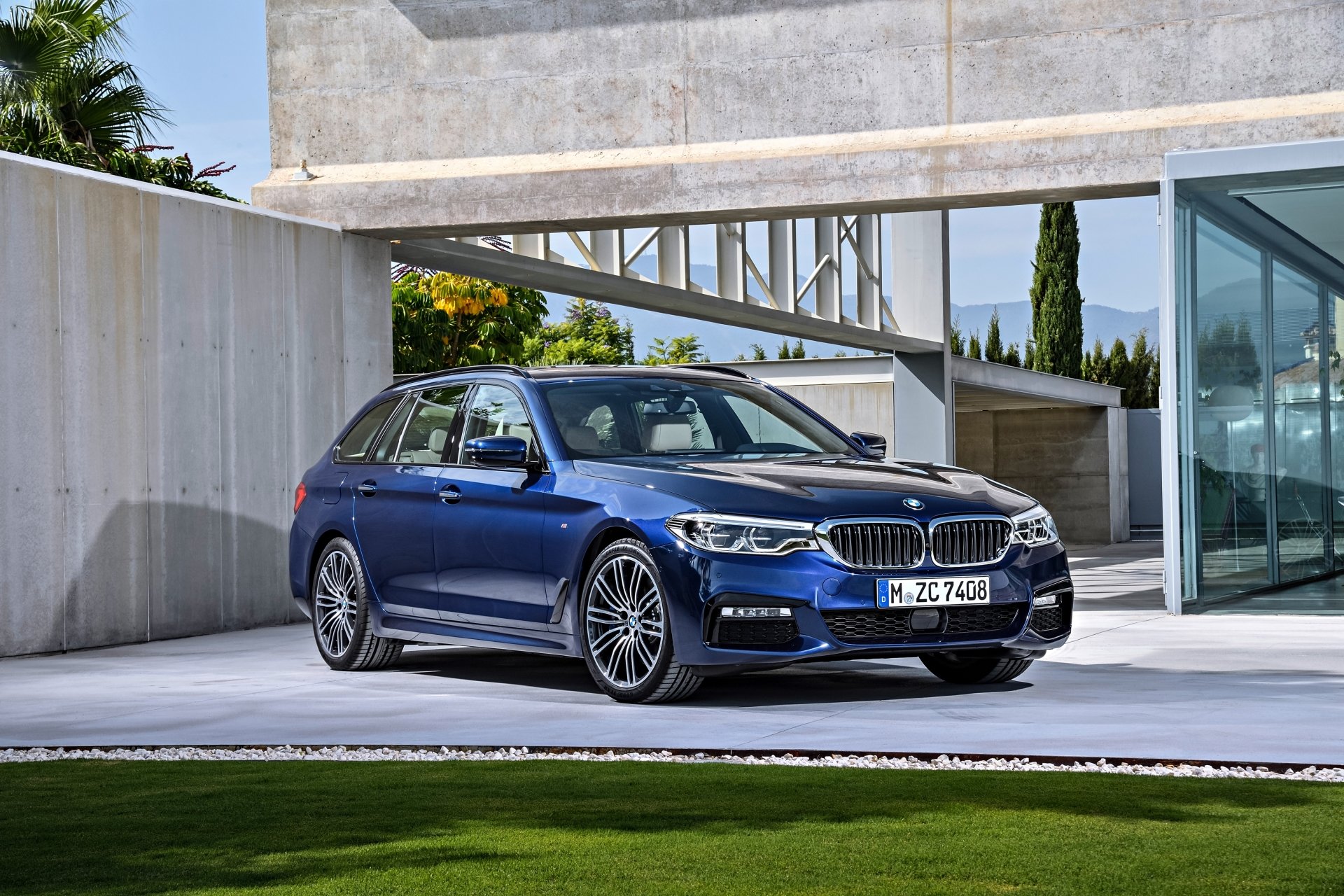 Download Car BMW Vehicle BMW 5 Series 4k Ultra HD Wallpaper