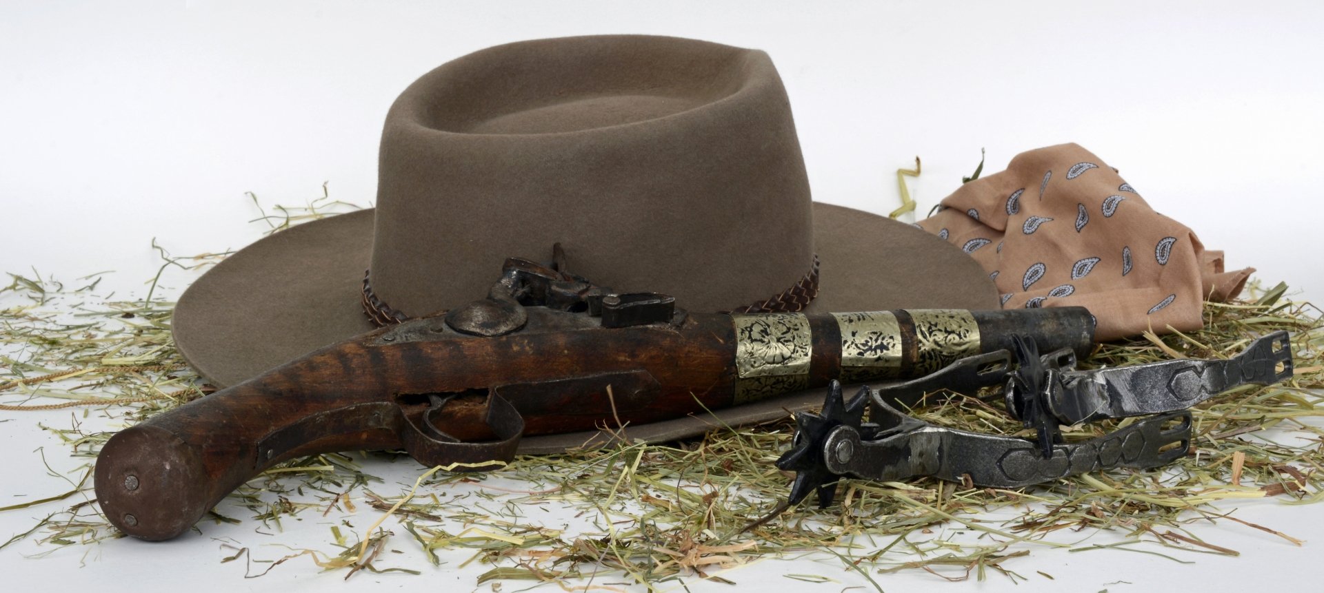 Download Still Life Hat Gun Vintage Antique Man Made Pistol 4k Ultra HD Wallpaper