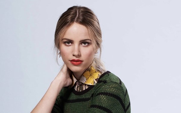 Celebrity Halston Sage Actress Face Brunette Lipstick HD Wallpaper | Background Image