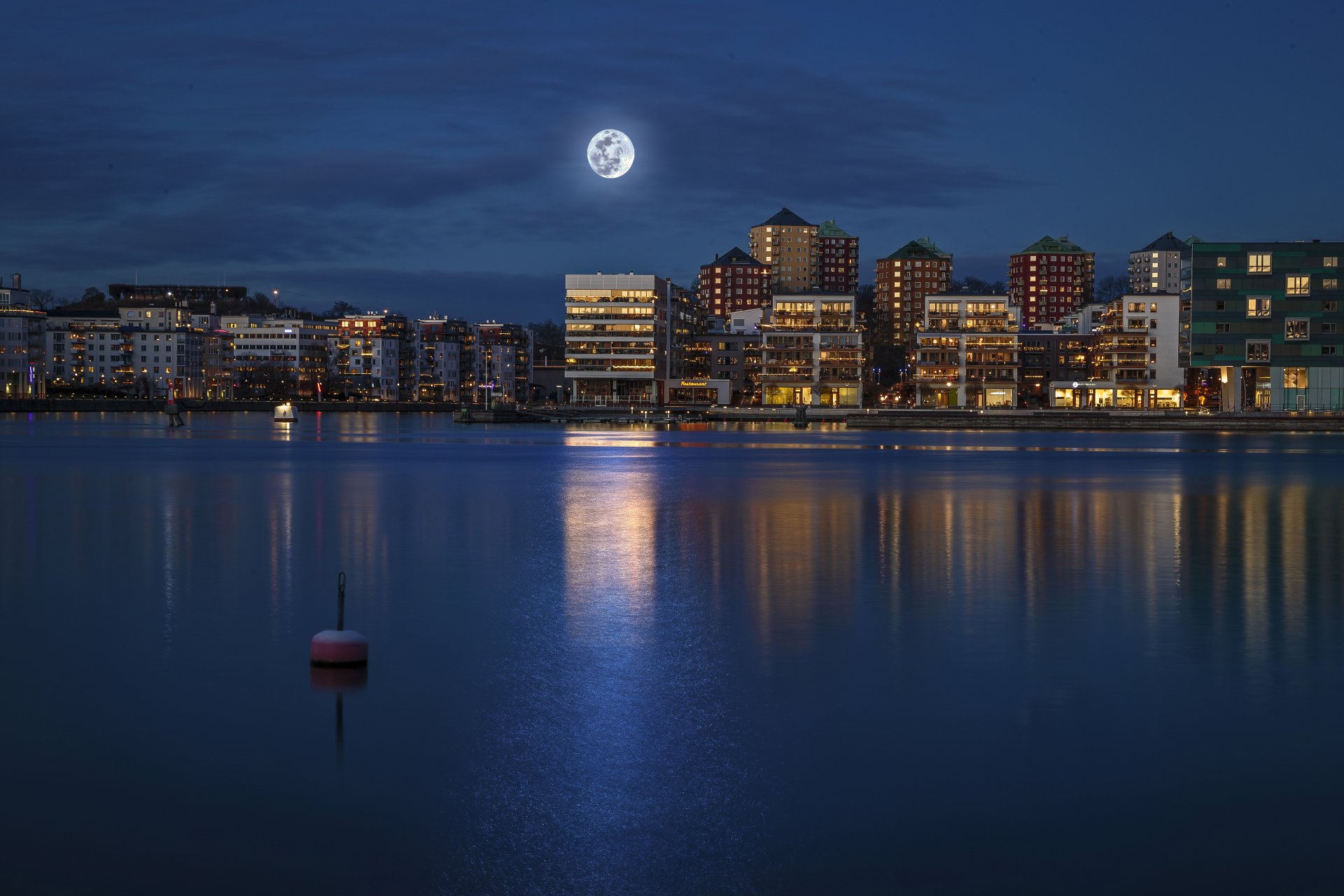 Full Moon over Stockholm, Sweden 4k Ultra Papel de Parede HD | Plano de