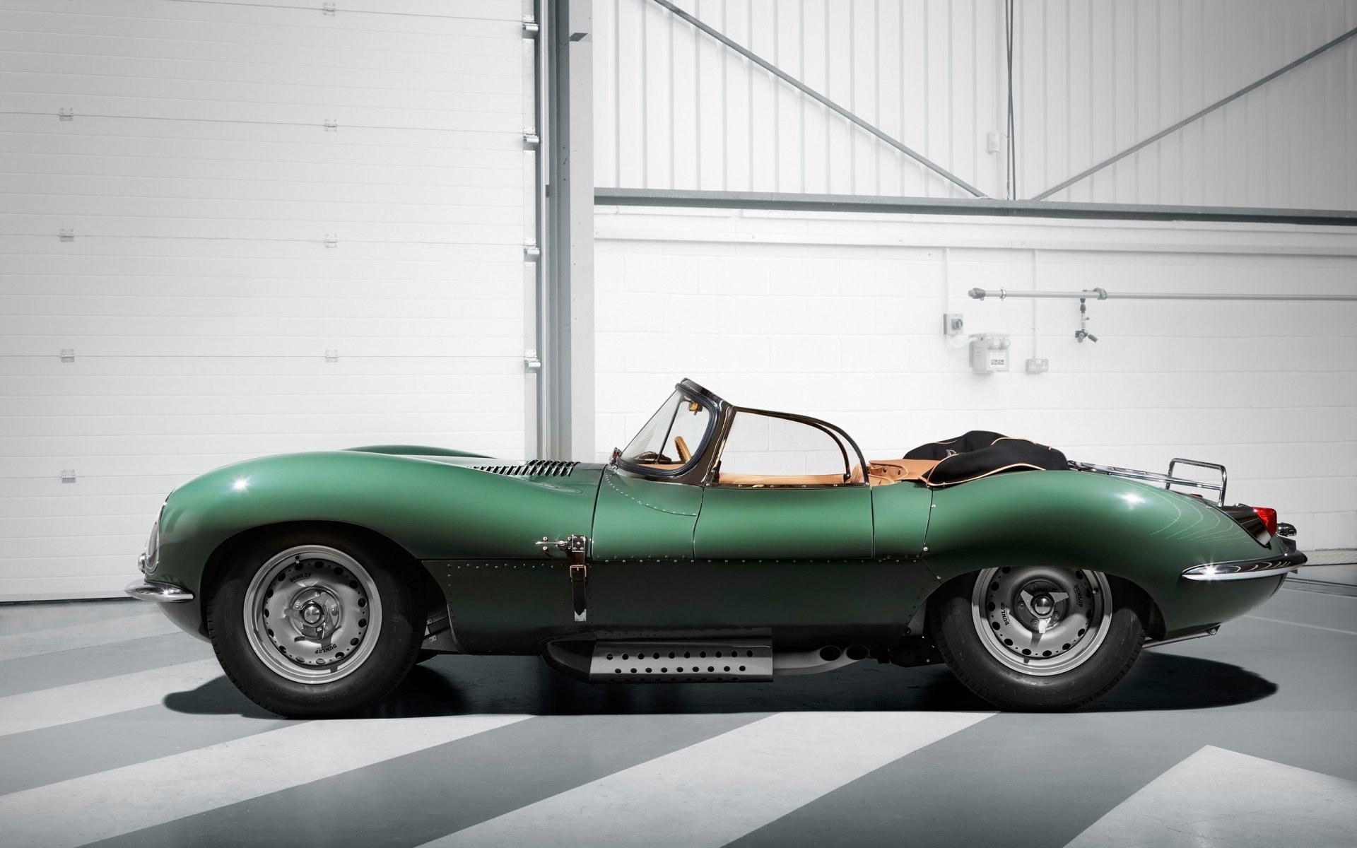 Download Jaguar (Car) Car Supercar Vehicle Jaguar XKSS HD Wallpaper
